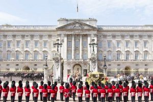Beberapa Fakta Menarik Istana Buckingham Sebagai Kediaman Para Ratu Inggris