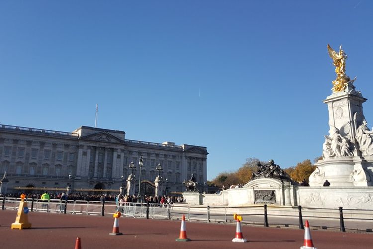 Mengunjungi Istana Buckingham Dengan Hal Terbaik untuk Dilihat Di Inggris